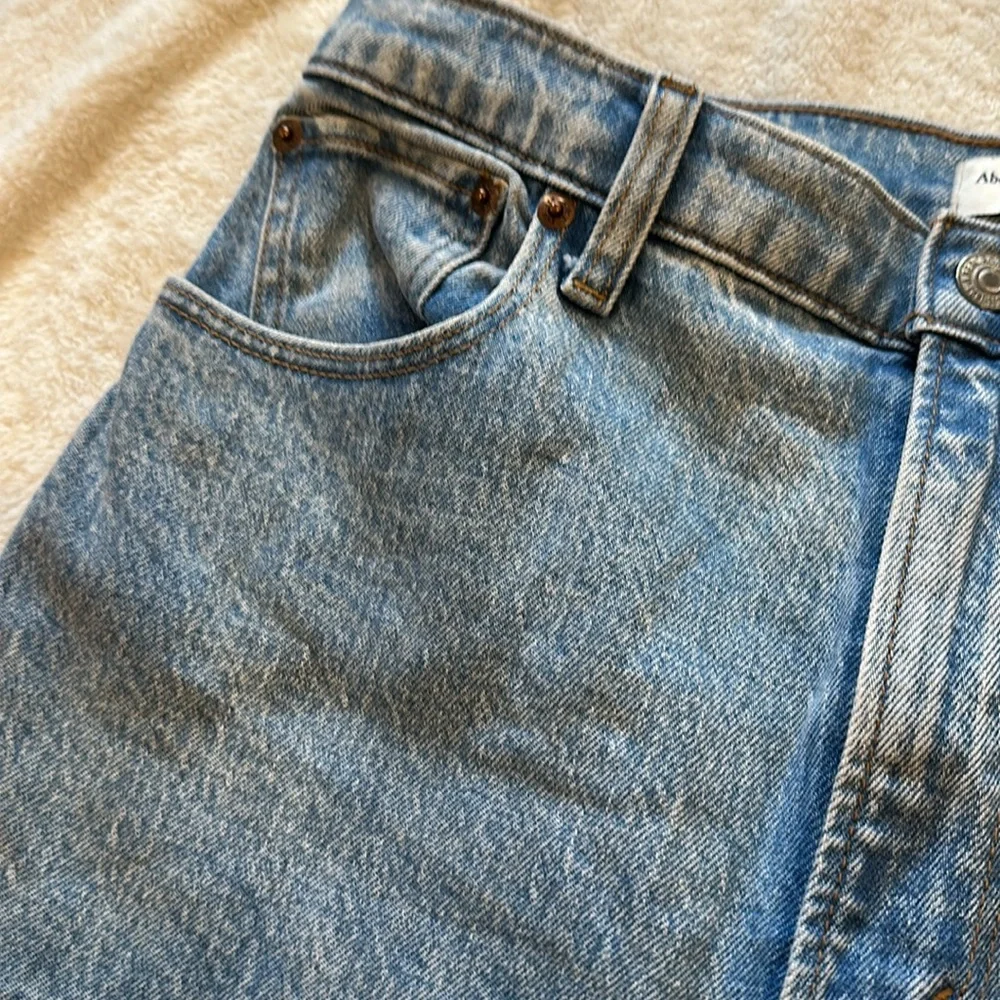 ABERCROMBIE & FITCH 90s Straight Ultra High Rise Jeans - Picture 3 of 6